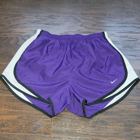 Nike Shorts size Small - Picture 1 of 4